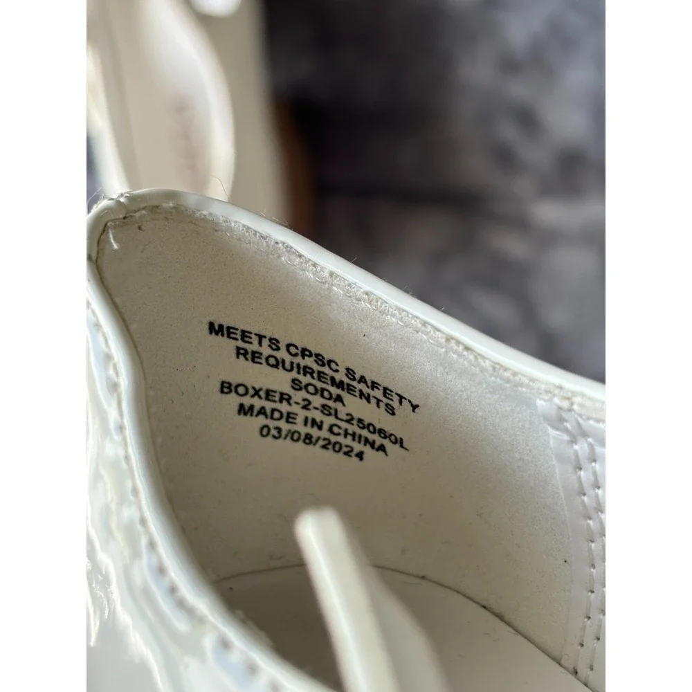 Soda Boxer-2 Girls Fashion Shoes Sz 5 Ivory Leather Adjustable Strap Block Heel